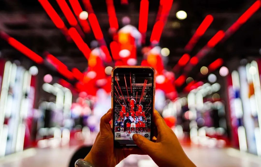 灼烁日报 | 唐遥：构建新生长名堂，，，进博会大有可为