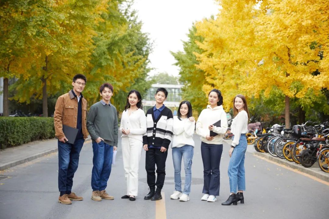 6334B715E2EE2DEDEA41AC6324D_B71CC443_21028