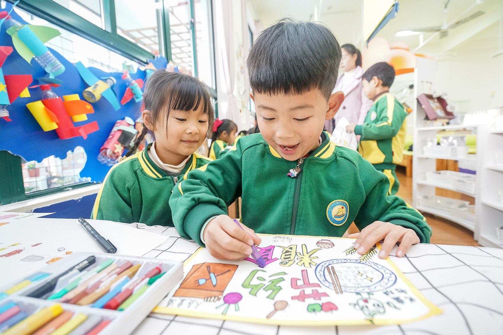 EFE8694AF65B64058BA8AB228DF_3DFCFB9E_FF70F