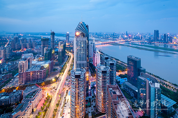 安博电竞@破五| 刘俏：时代历来没有放弃我们，，，是我们在放弃自己